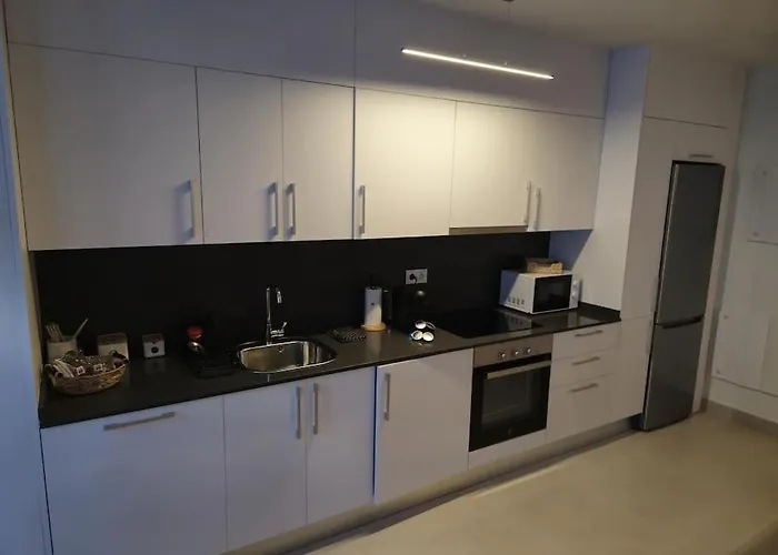 Samuel Luxury 2bedroom Apartment, Large Patio, Free Wifi And Private Parking By Namaste Elite Apartment Torremolinos