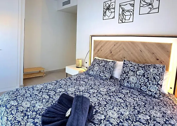 Samuel Luxury 2bedroom Apartment, Large Patio, Free Wifi And Private Parking By Namaste Elite Apartment Torremolinos