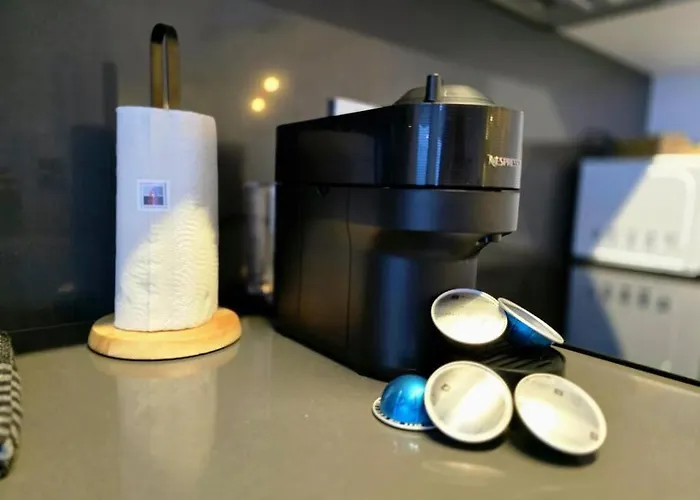 Samuel Luxury 2bedroom Apartment, Large Patio, Free Wifi And Private Parking By Namaste Elite Apartment