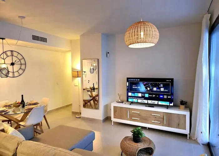 Apartment Samuel Luxury 2bedroom Apartment, Large Patio, Free Wifi And Private Parking By Namaste Elite