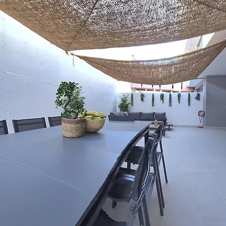 Samuel Luxury 2bedroom Apartment, Large Patio, Free Wifi And Private Parking By Namaste Elite شقة