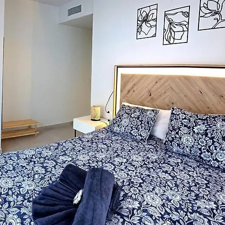 Samuel Luxury 2bedroom Apartment, Large Patio, Free Wifi And Private Parking By Namaste Elite Lägenhet Torremolinos