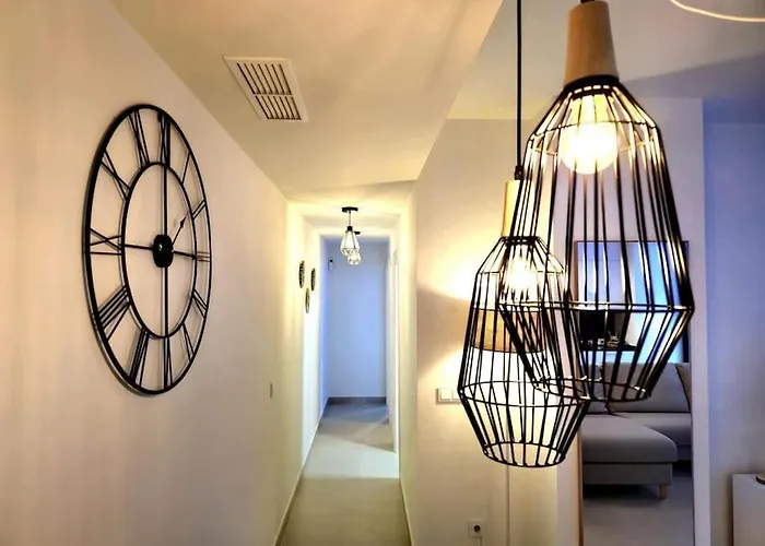 Samuel Luxury 2bedroom Apartment, Large Patio, Free Wifi And Private Parking By Namaste Elite Torremolinos