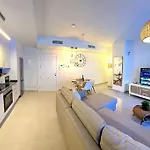 Samuel Luxury 2bedroom Apartment, Large Patio, Free Wifi And Private Parking By Namaste Elite *