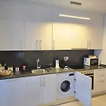 公寓 Samuel Luxury 2bedroom Apartment, Large Patio, Free Wifi And Private Parking By Namaste Elite *