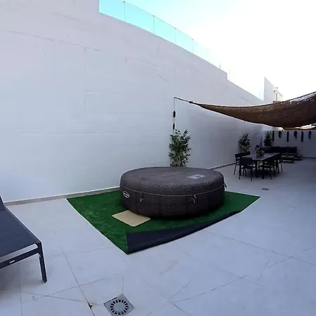 Samuel Luxury 2bedroom Apartment, Large Patio, Free Wifi And Private Parking By Namaste Elite 公寓 托雷莫利诺斯
