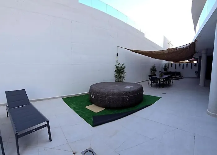 Samuel Luxury 2bedroom Apartment, Large Patio, Free Wifi And Private Parking By Namaste Elite Appartamento Torremolinos