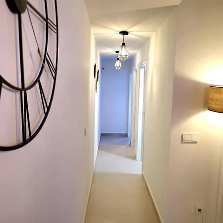 Samuel Luxury 2bedroom Apartment, Large Patio, Free Wifi And Private Parking By Namaste Elite *